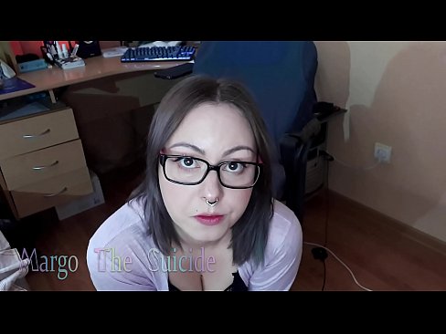 ❤️ Ragazza sexy con gli occhiali succhia il dildo profondamente sulla macchina fotografica Porno duro al it.hentaibar-com.ru